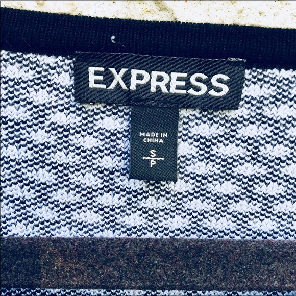 Express Pull Over Top - Picture 3 of 7